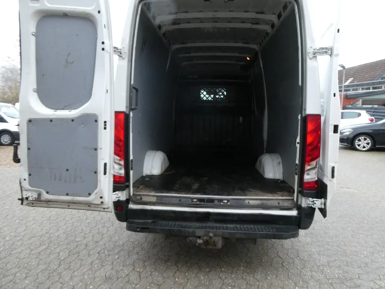 Billede 13 - Iveco Daily 3,0 35S18 12m³ Van AG8