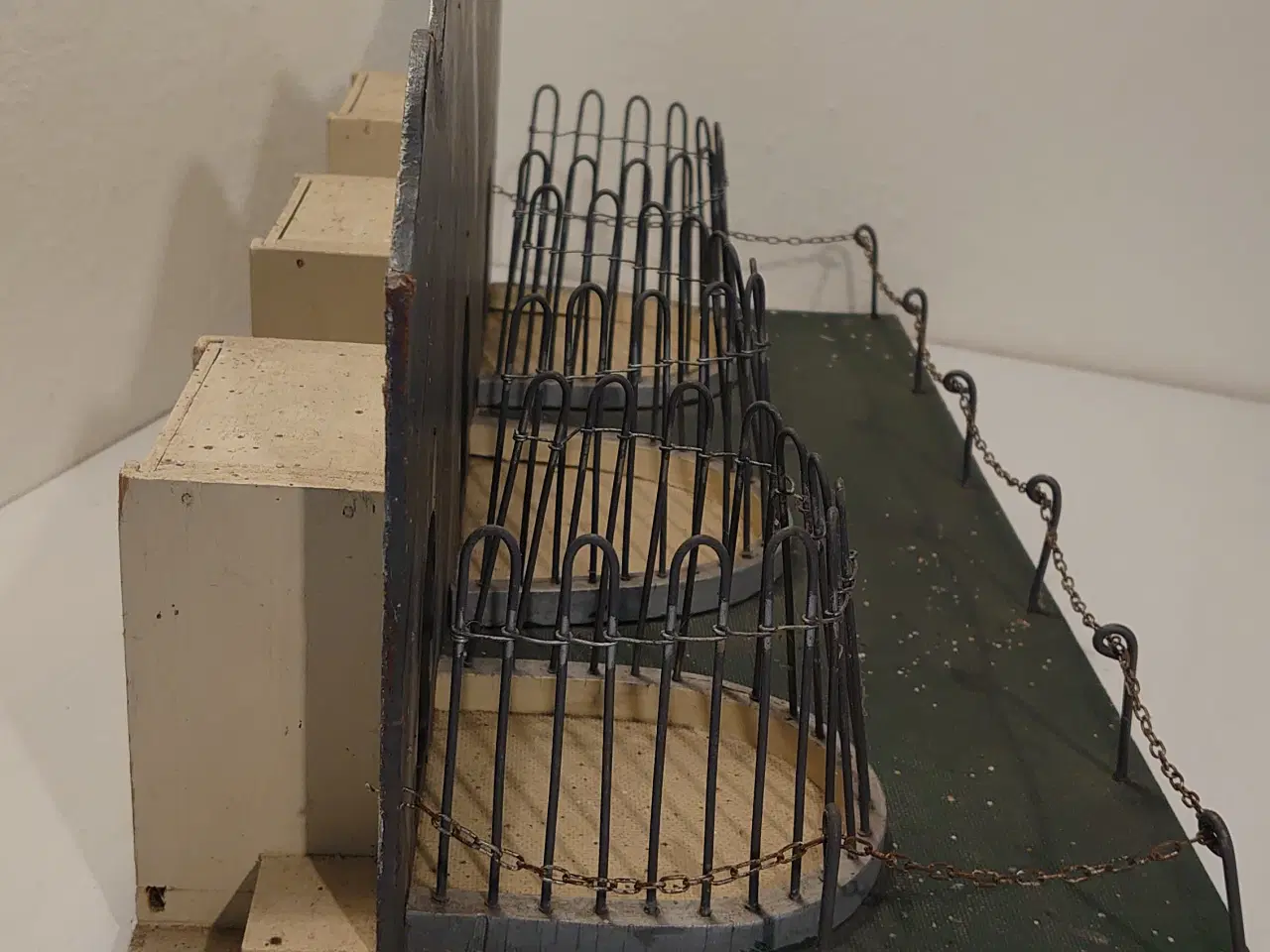 Billede 7 - Fængselslegetøj:Sjælden dyregrotte. 1958,Flagmærke