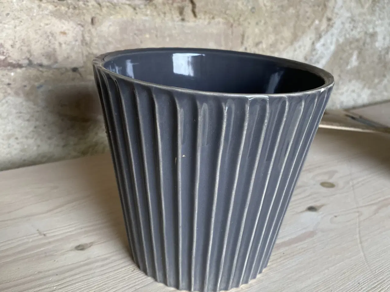 Billede 2 - Urtepotteskjuler 