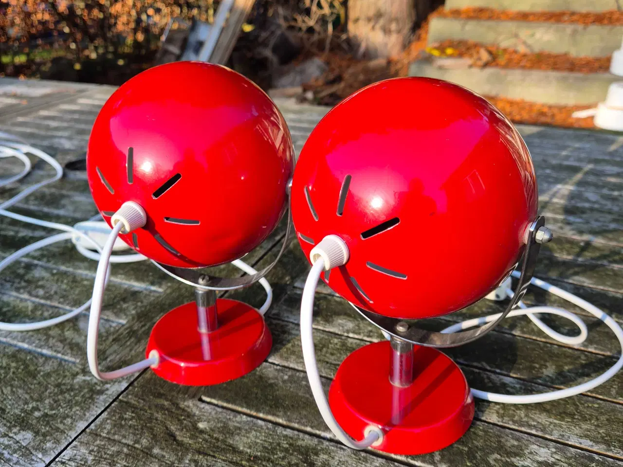 Billede 4 - Herlige røde væglamper med beslag