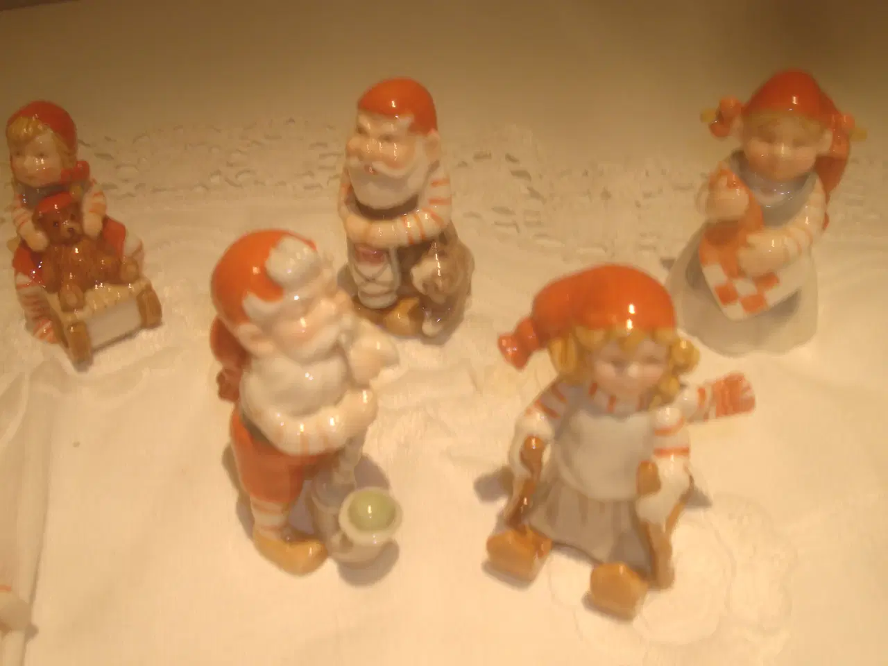 Billede 2 - PIXI NISSER, Royal Copenhagen 10 forskellige, perf