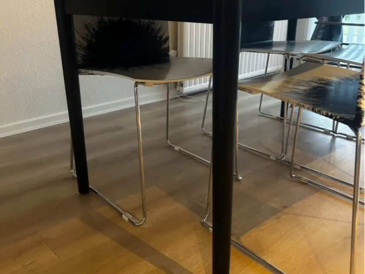 Billede 2 - Spisebord med tillægspladder 