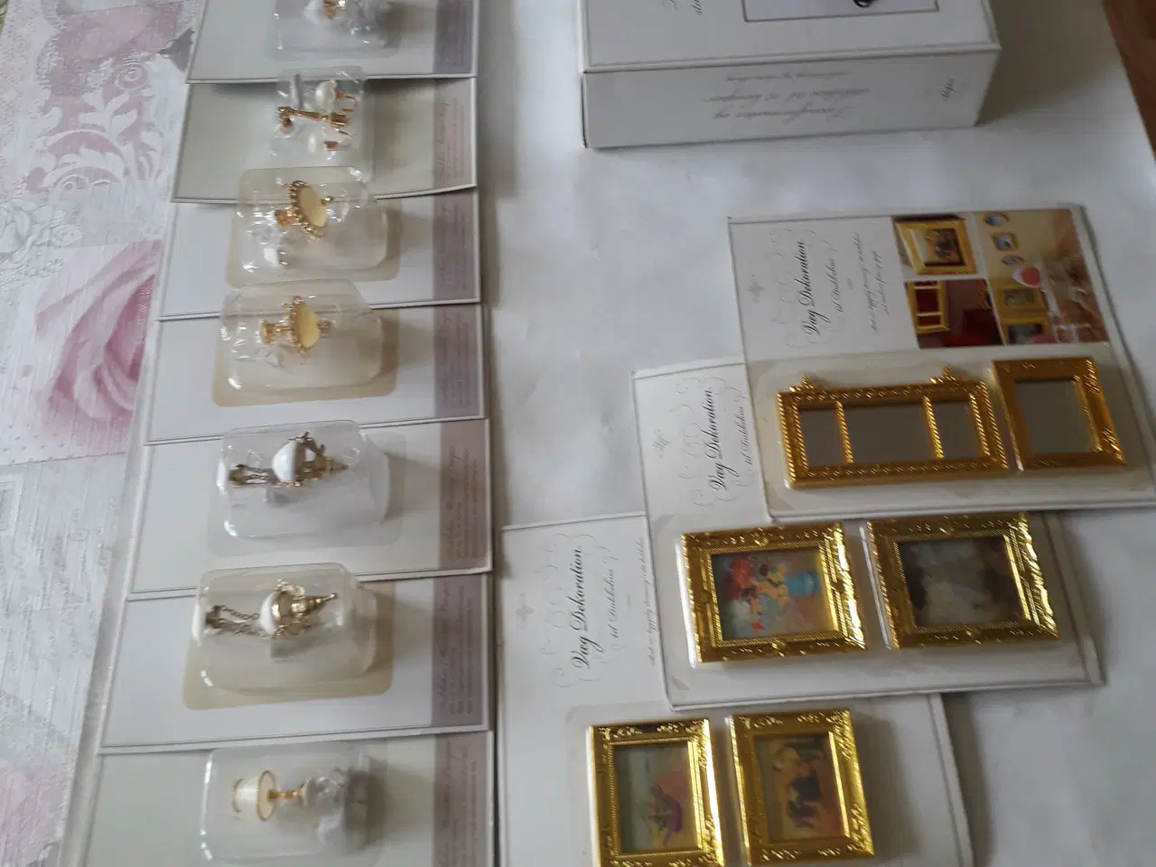 Billede 9 - Dukkehusmøbler - Miniature Samling med tilbehør.