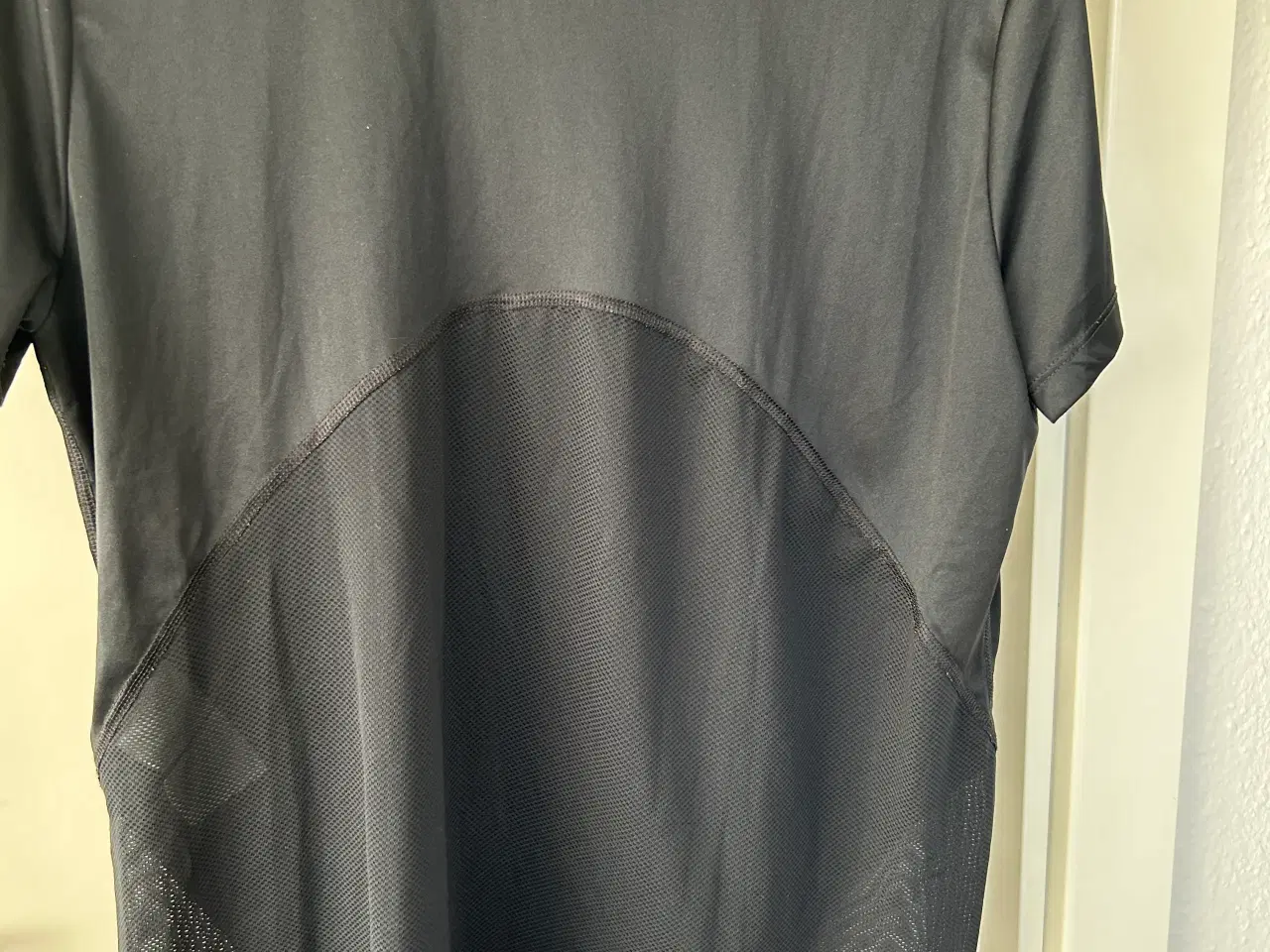 Billede 5 - 3 løbe T-shirt fra Nike str L