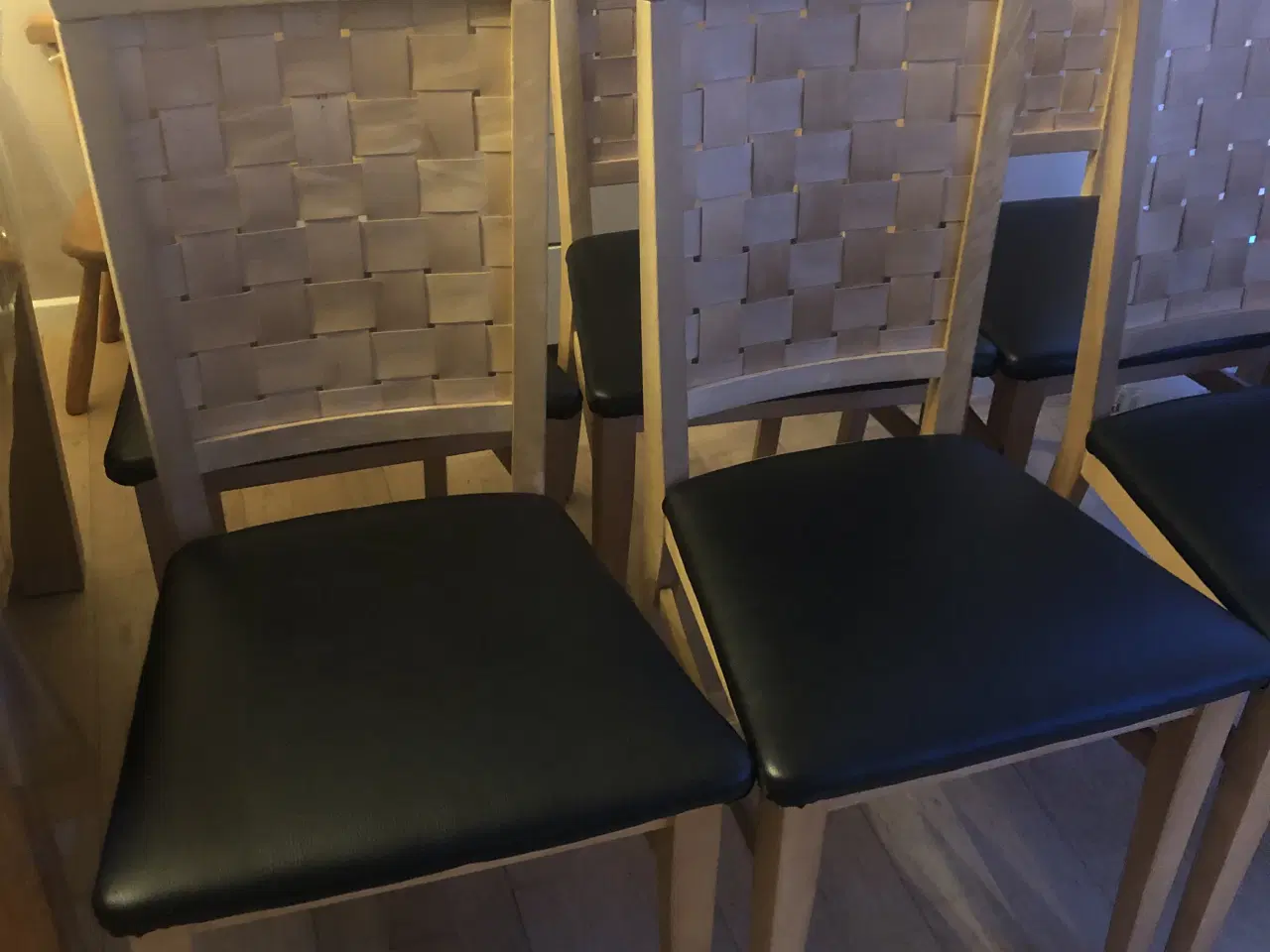 Billede 2 - Skovby stole i sæbebehandlet eg