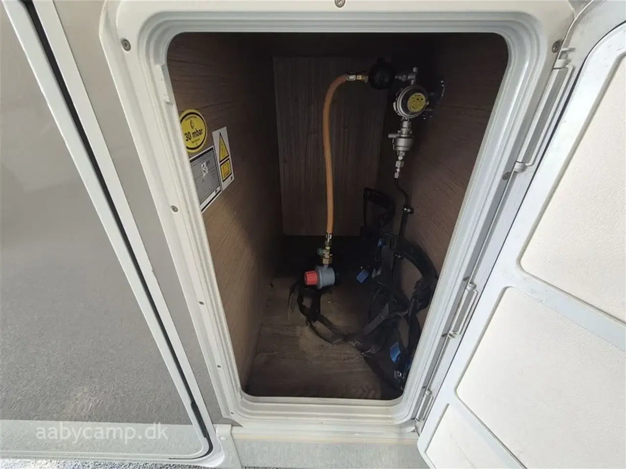 Billede 17 - 2019 - Carado T 447   Automatgear. solcelle. 95Ah batteri. 1500w inverter. Markise. undervognsbehandlet.  Fuld service. tandrem skiftet i 2025. Kun 47,000 Km!!!