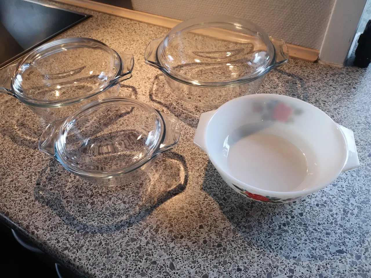 Billede 1 - Pyrex ovenfaste gryder