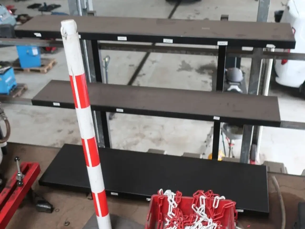 Billede 10 - Diverse forbrugsmaterialer, værktøj, biludstyr m.v.