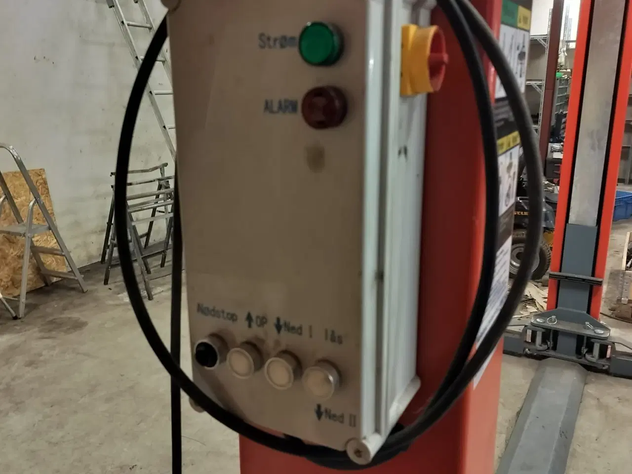 Billede 5 - Flot 2-søjletlift ikke brugt meget.