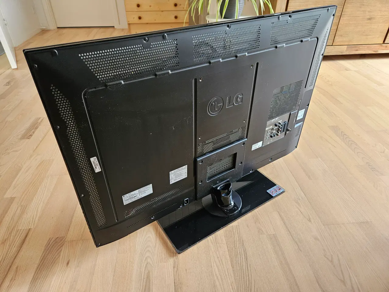 Billede 4 - LG 42" LED TV