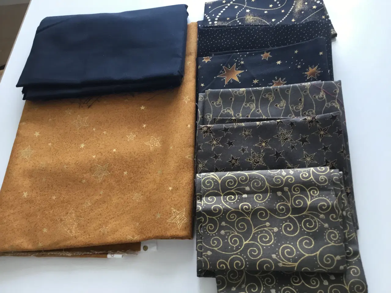 Billede 1 - Julepatchworkstoffer