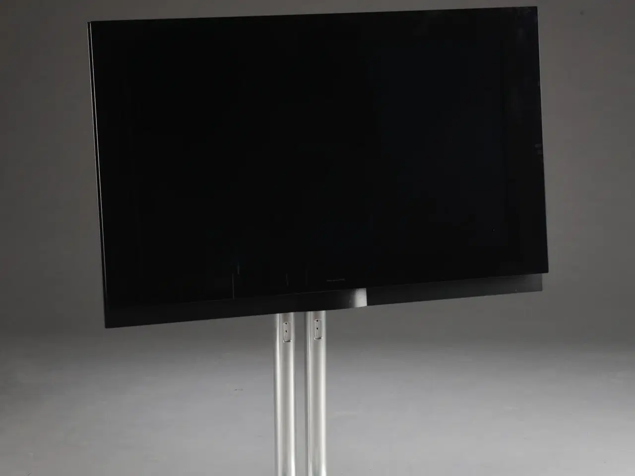 Billede 4 - Supertilbud - BeoVision 7-40 m. gulvstand/vægbeslag og BeoLab 7-1/BeoLab 7-4