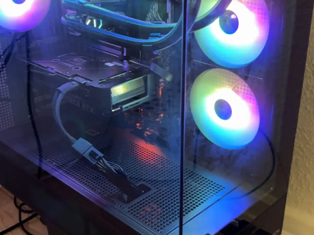 Billede 3 - HIGH END GAMING PC 7800X3D, RTX 4070 SUPER