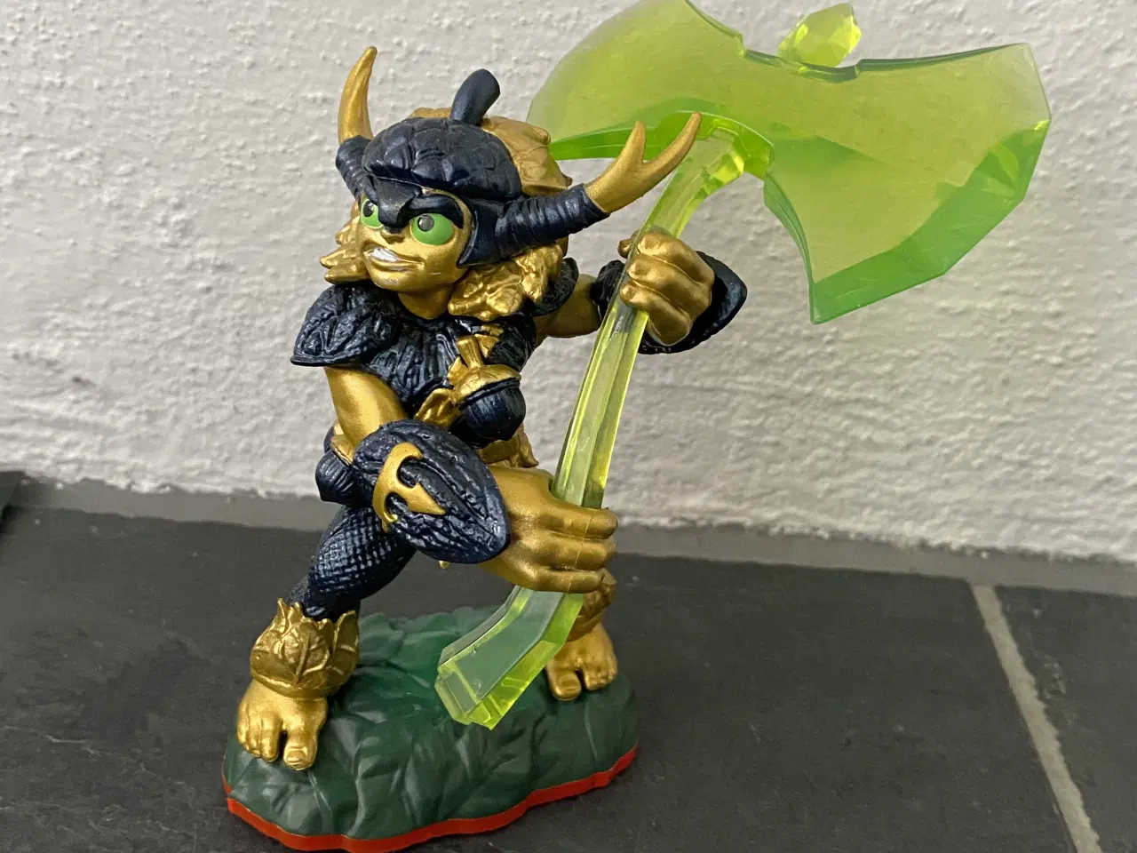 Billede 1 - skylanders trap team "legendary bushwhack"