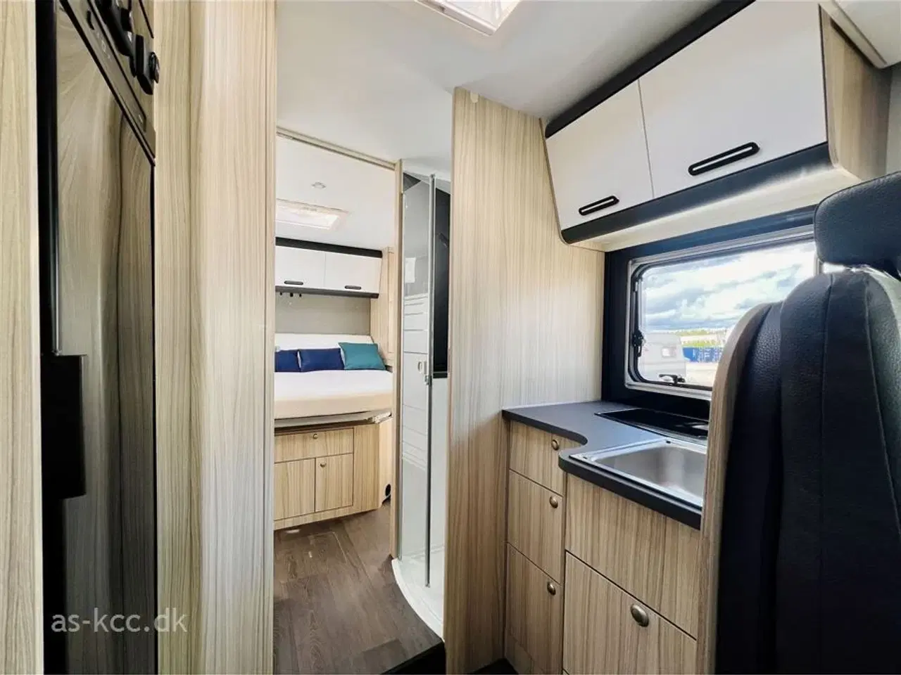Billede 10 - 2024 - Sun Living S 75 SC   Ny Sun Living S 75 SC automat gear og fritstående dobbelt seng.