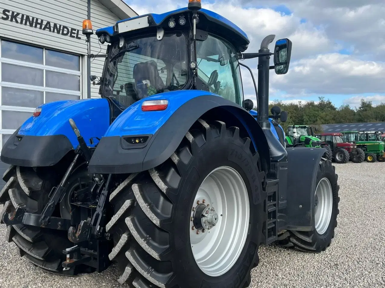 Billede 15 - New Holland T7.315 HD med frontlift og front PTO.