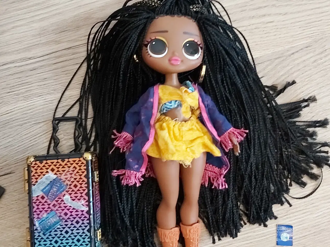 Billede 1 - Lol travel dukke