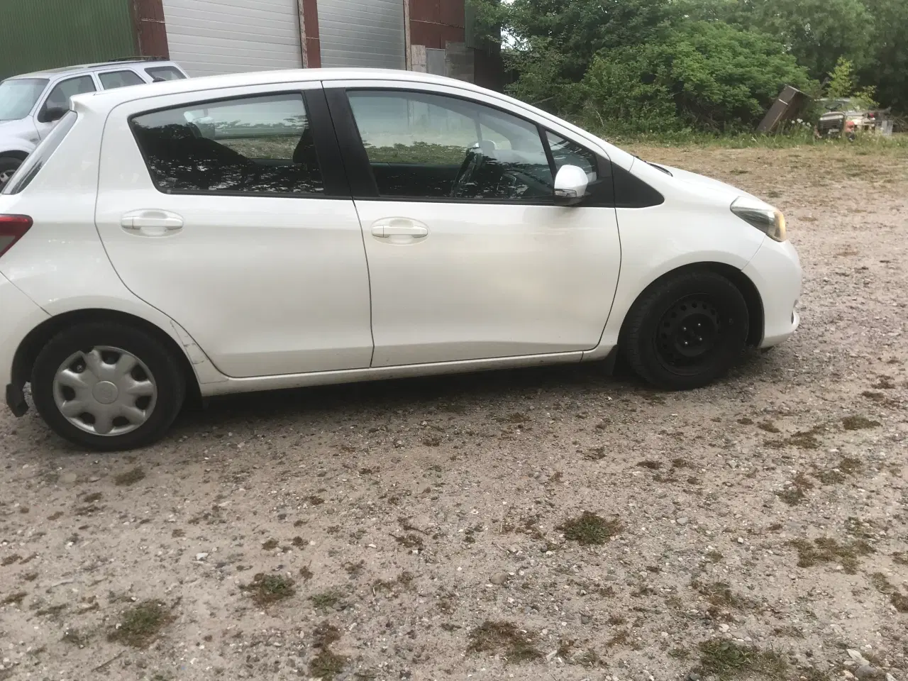 Billede 3 - Ny syn  Toyota Yaris 1.4-4d  2013 Grøn ejerafgift