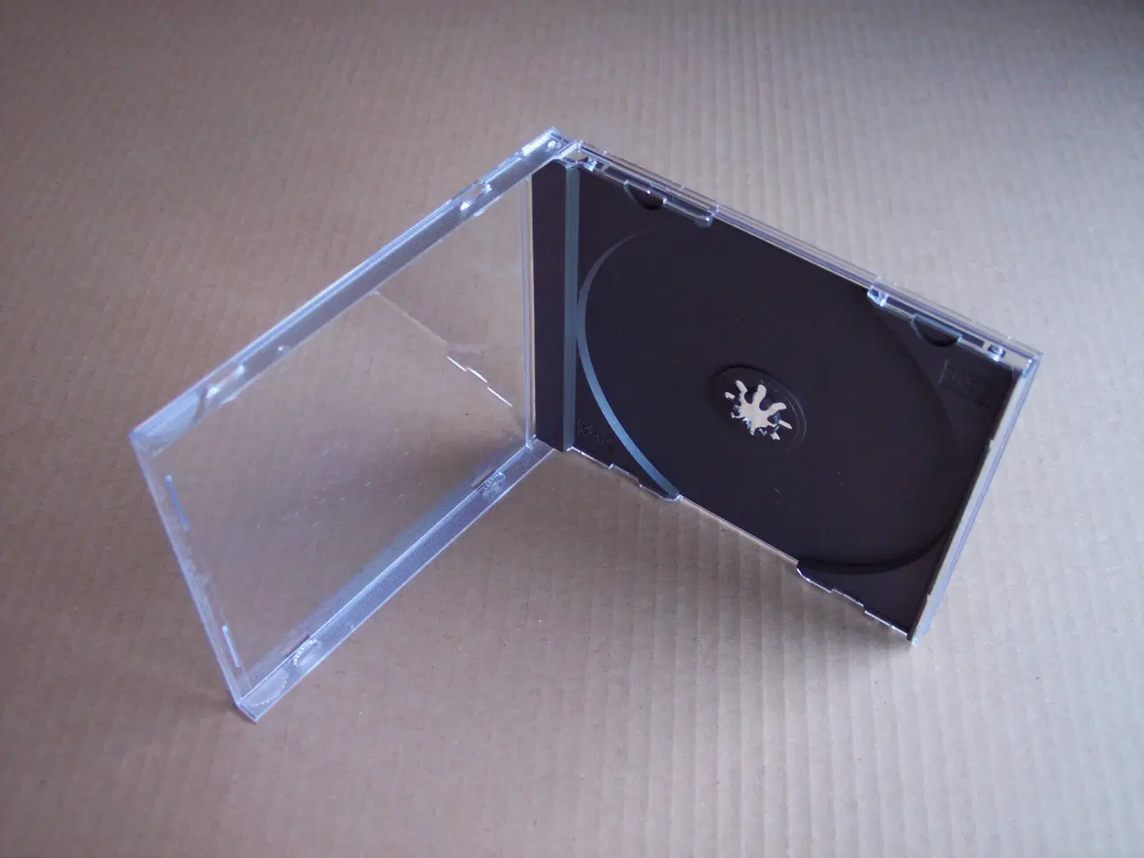 Billede 1 - CD PLAST COVERS. Brugte men intakte, og UDEN label