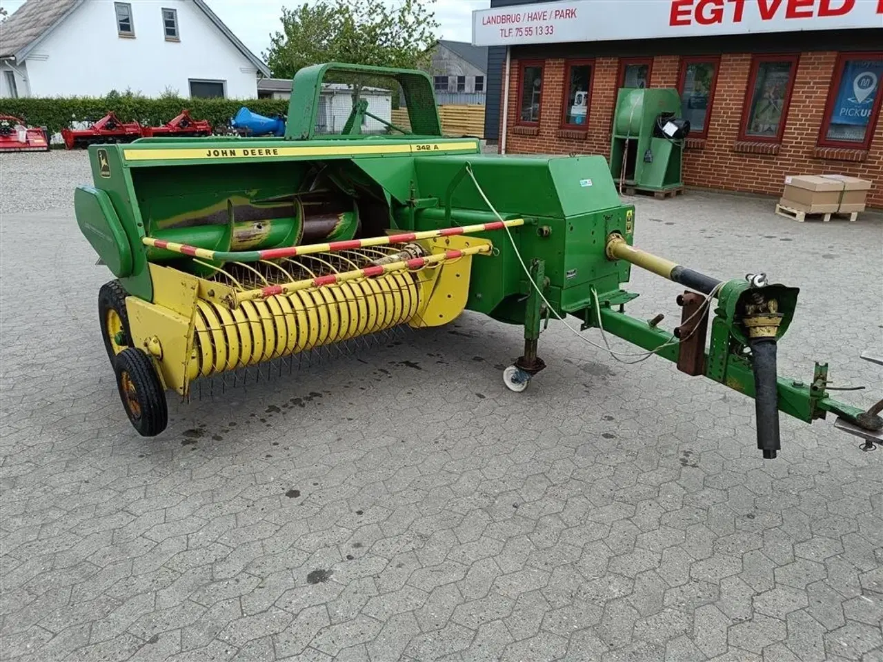 Billede 2 - John Deere 342 A småballepresser