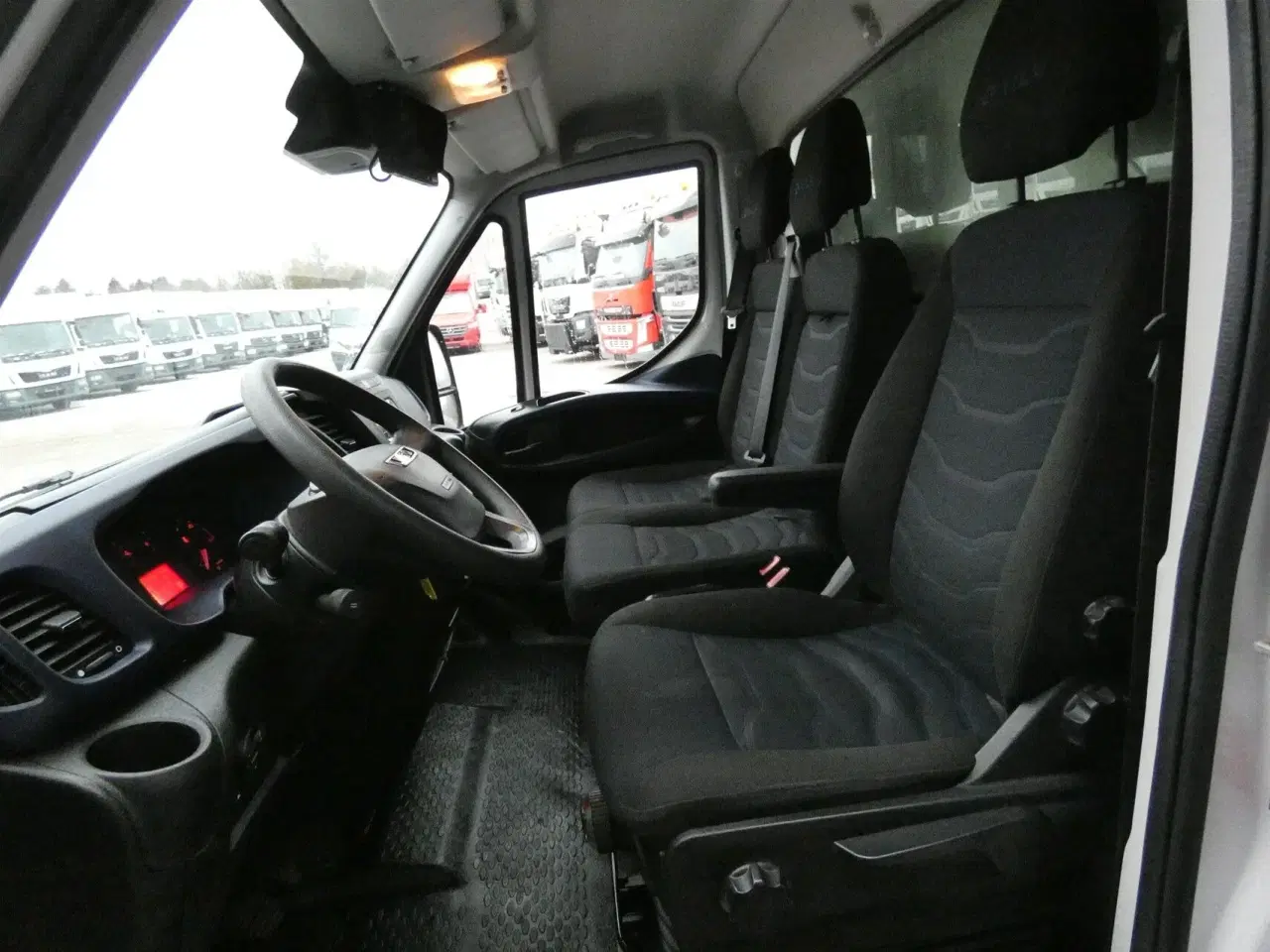 Billede 10 - Iveco Daily 35S16 4100mm 2,3 D 156HK Ladv./Chas. 8g Aut.