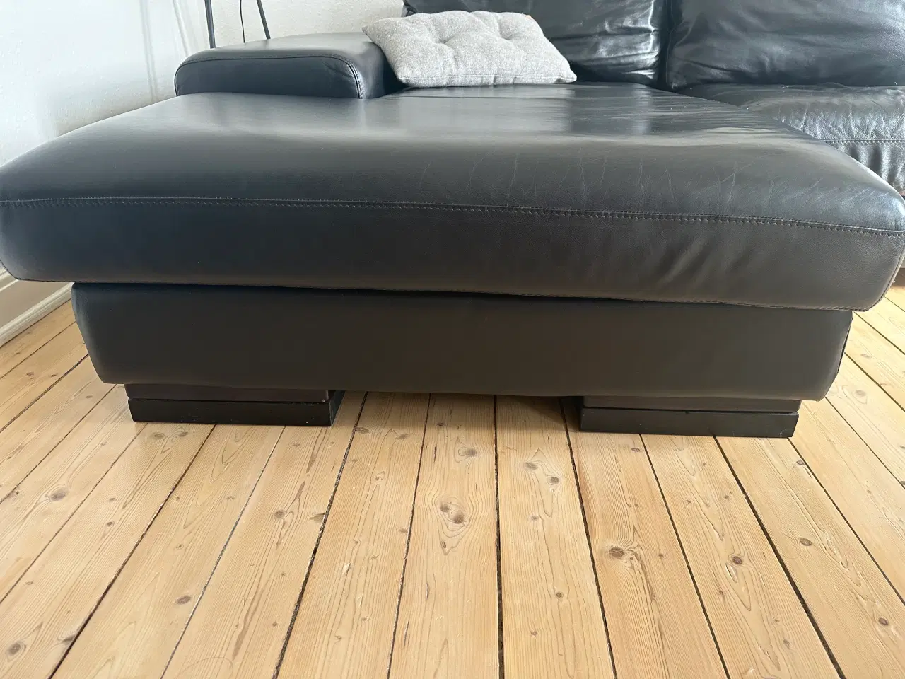 Billede 3 - Stor flydersofa i læder
