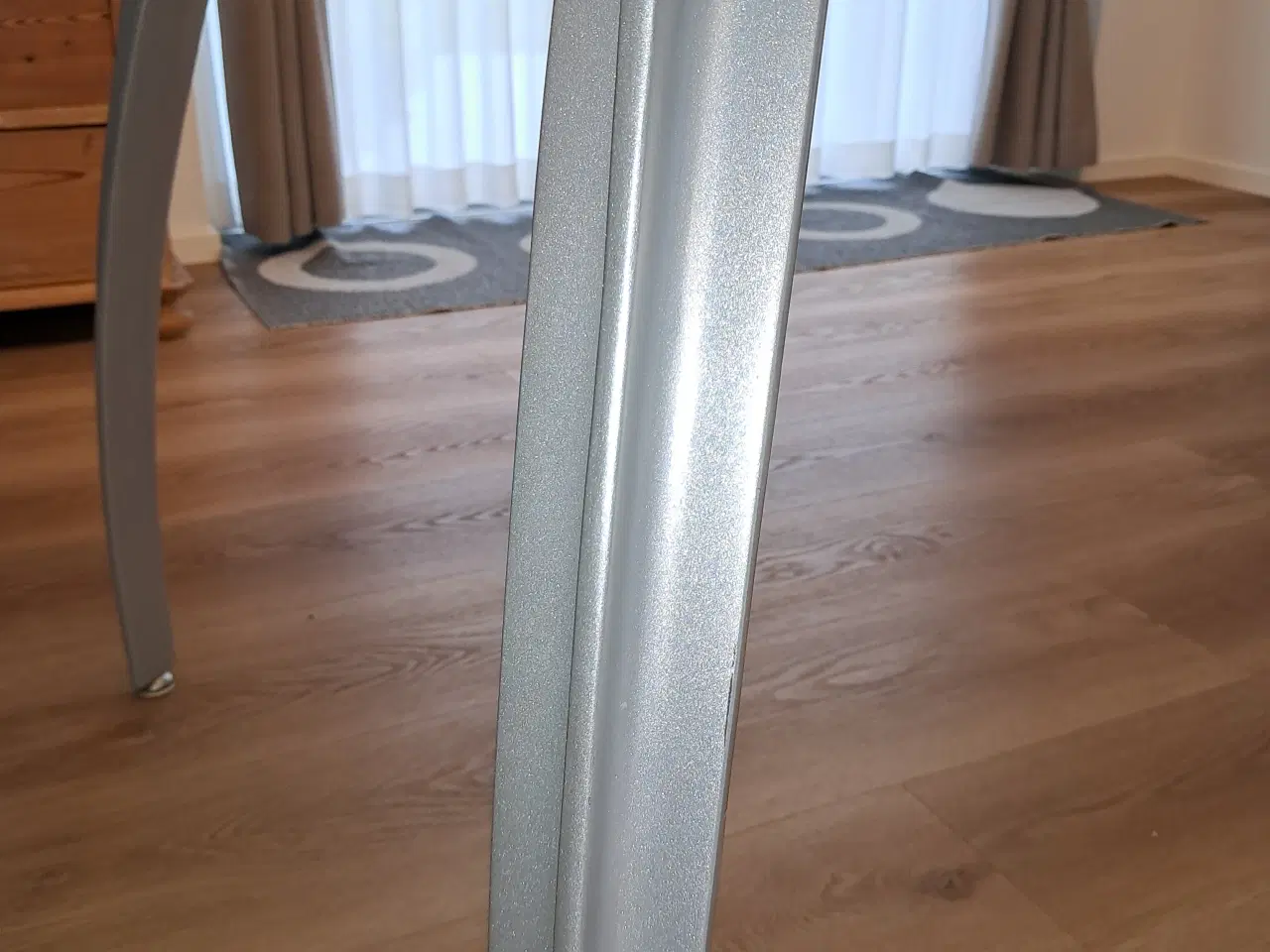 Billede 3 - Glas spisebord med 6 polstrede stole sælges!