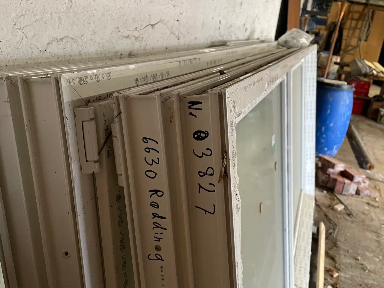 Billede 3 - To Vinduer og en dør