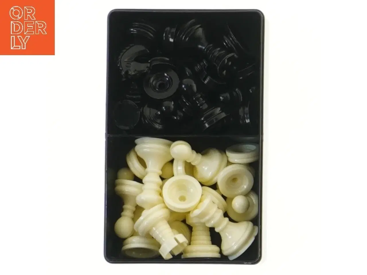 Billede 2 - Skakbrikker i æske (str. 14x9x4 cm)