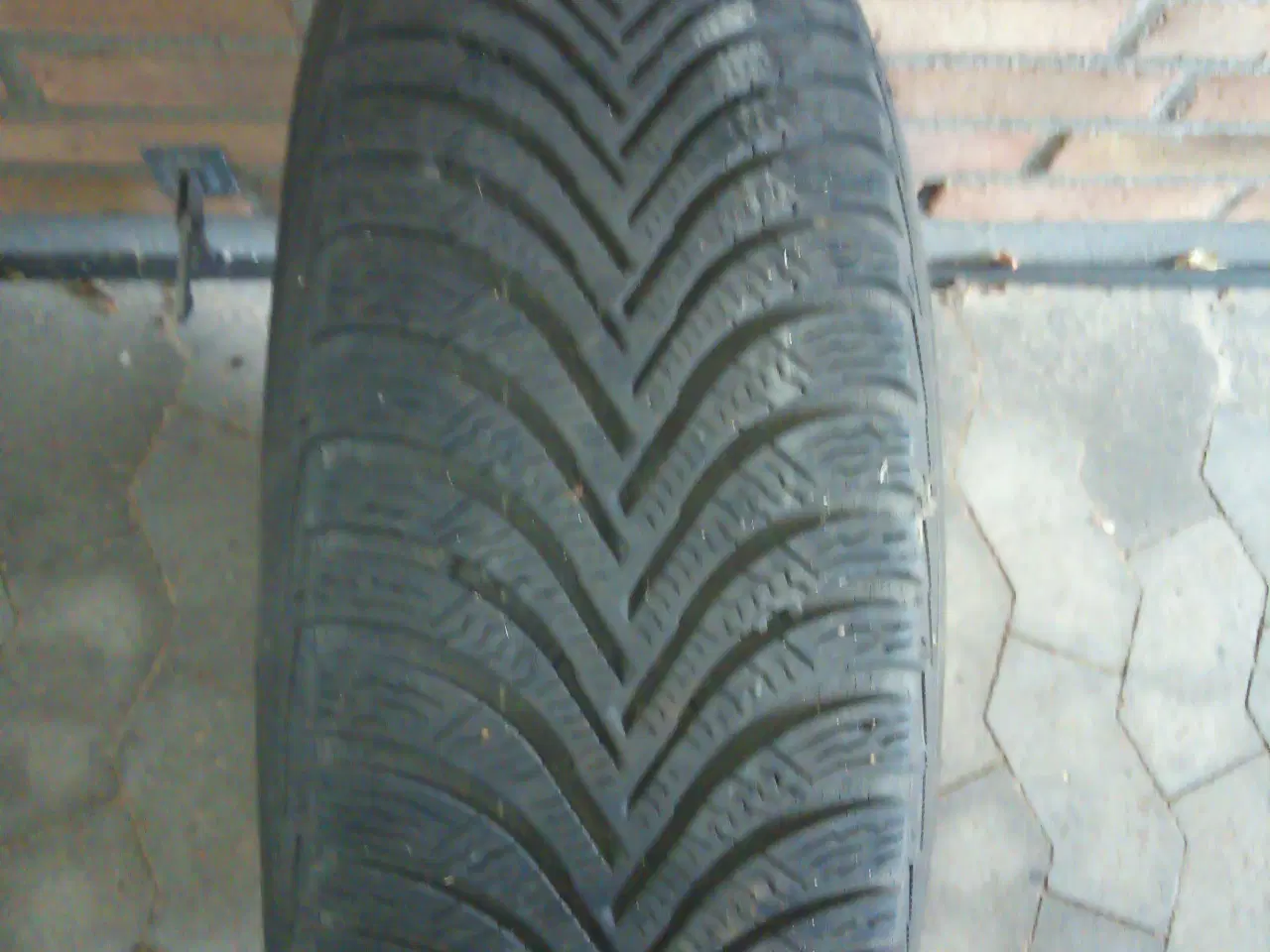 Billede 2 - Michelin Alpin vinterdæk på stålfælge