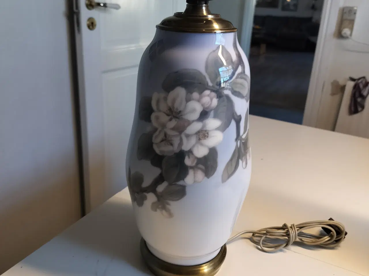 Billede 3 - Kgl. porcelæn bordlampe fra Royal Copenhagen