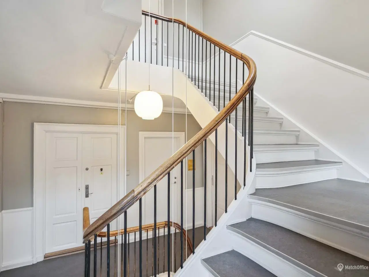 Billede 15 - Ingen binding - Flot. lyst og indbydende kontor på 236 m² med egen indgang