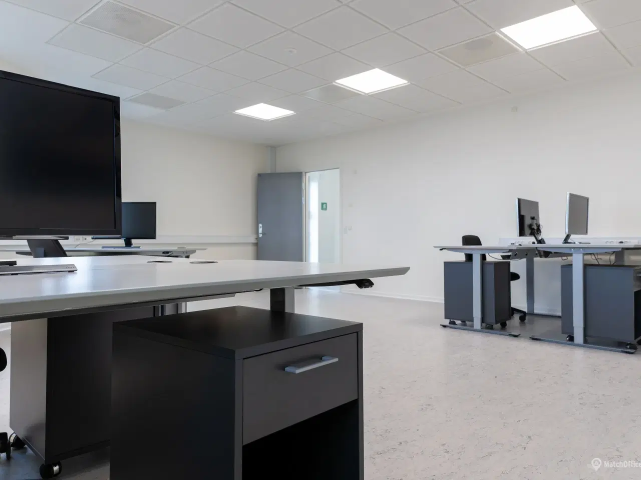 Billede 3 - 1.	Kontor til leje i Cemtec erhvervspark. Hobro