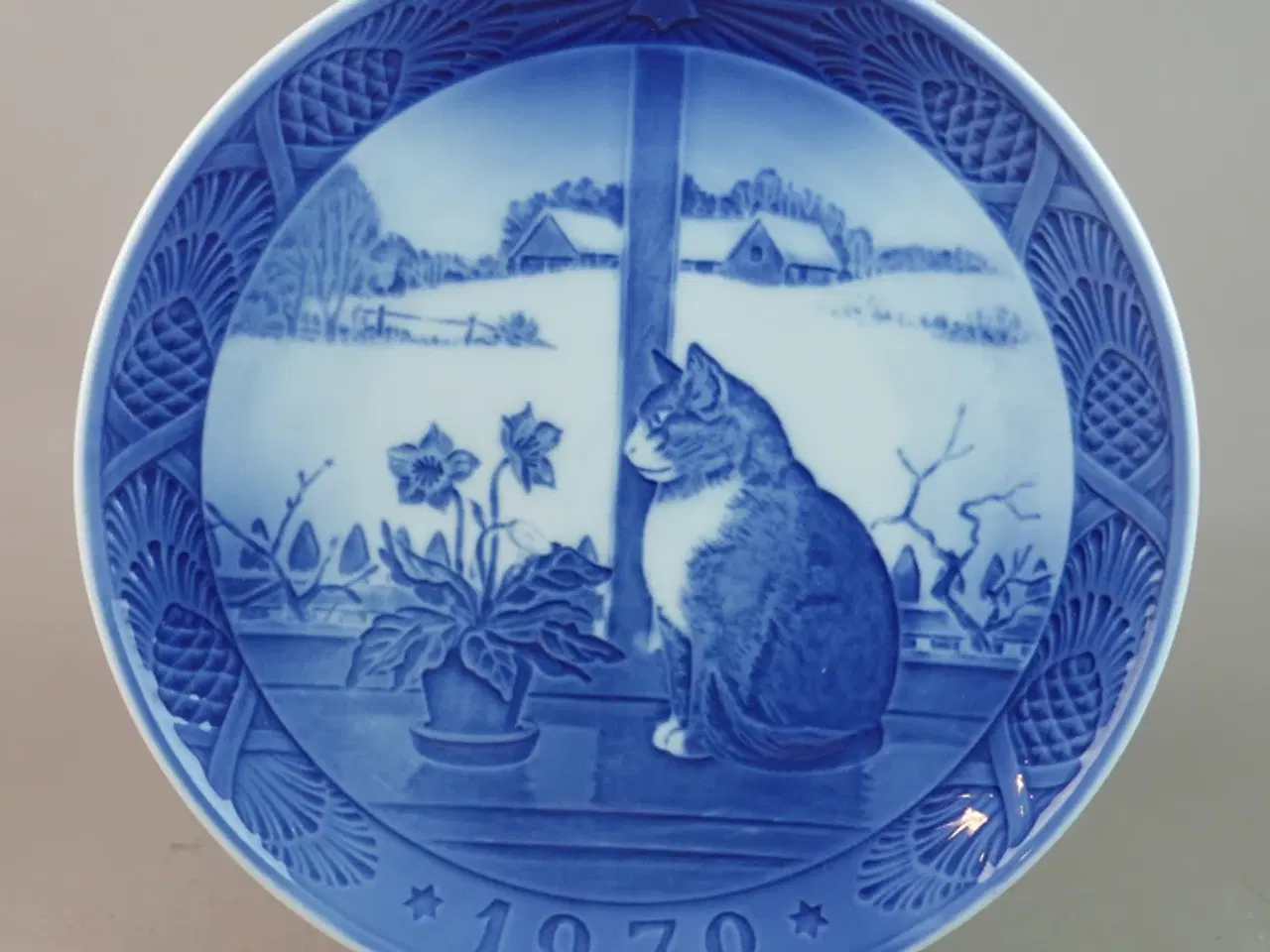 Billede 1 - Kgl. juleplatter i porcelæn, 1970-73