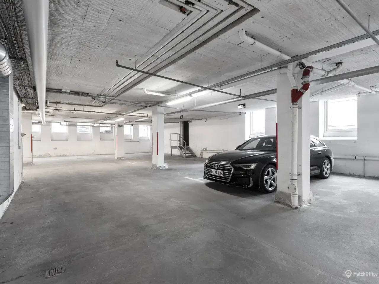 Billede 1 - Parkeringsplads i København K