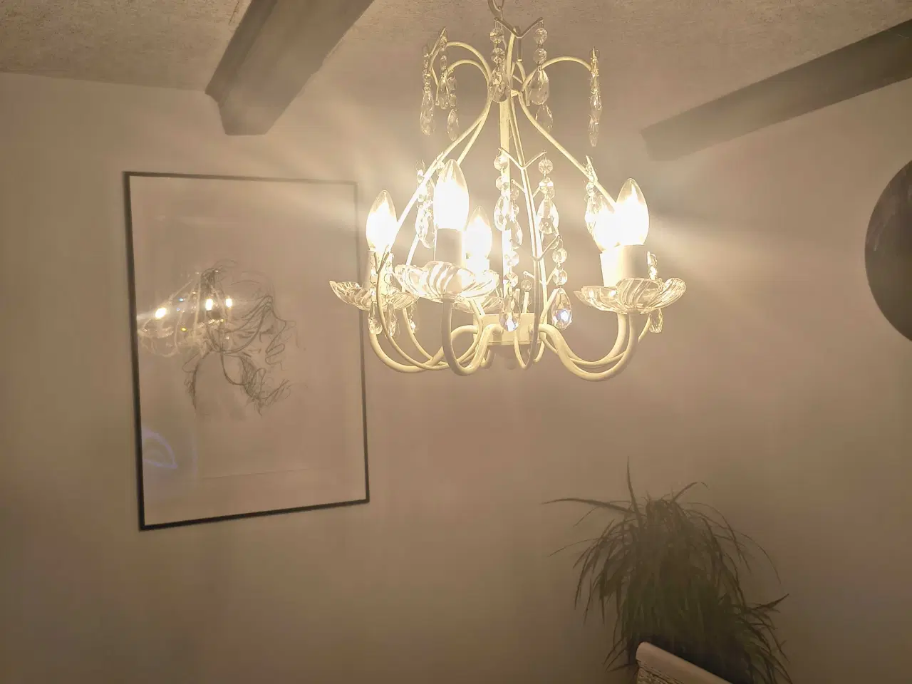 Billede 2 - Flot hvid lysekrone