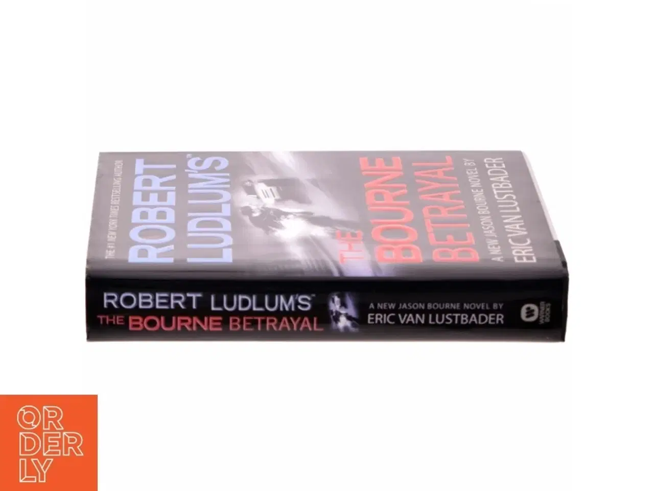 Billede 2 - Robert Ludlum's the Bourne Betrayal af Eric Lustbader (Bog)