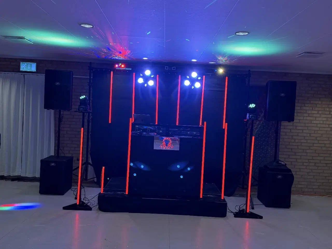 Billede 1 - Komplette DJ- og lyssetup