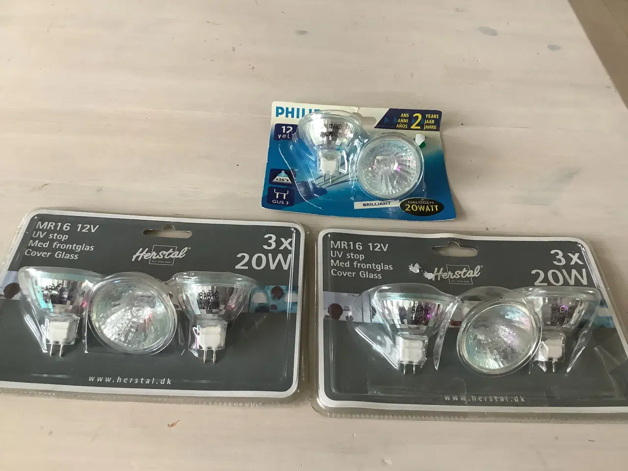 Billede 2 - Herstal halogen pærer 3x20 W