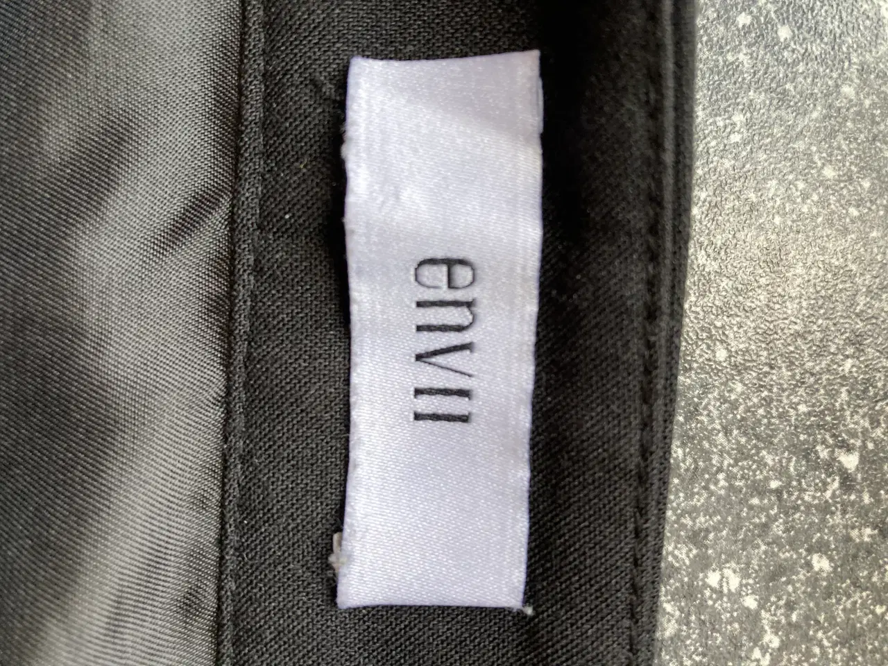 Billede 3 - Sort kort nederdel