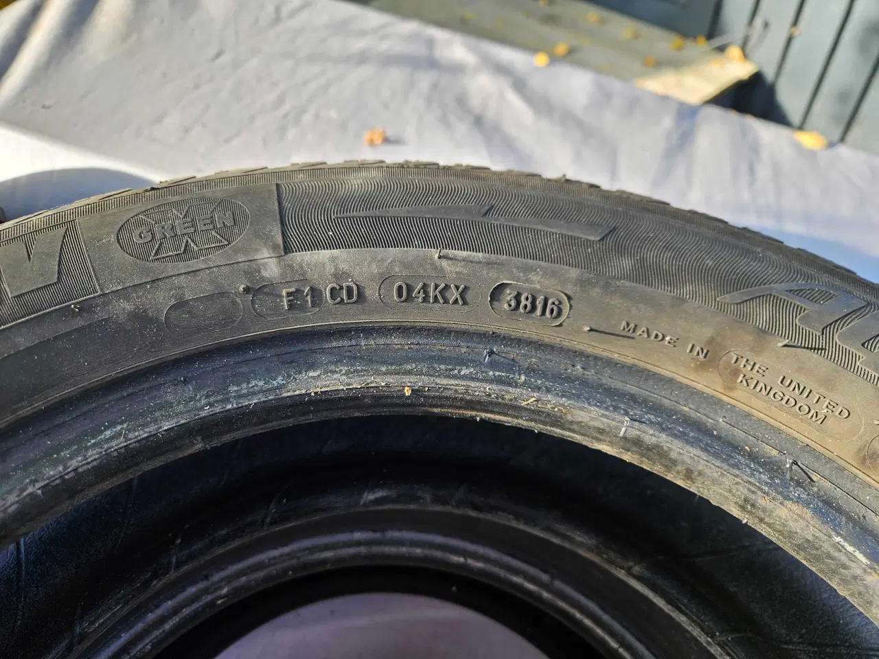 Billede 4 - Michelin vinterdæk 14" SOLGT.