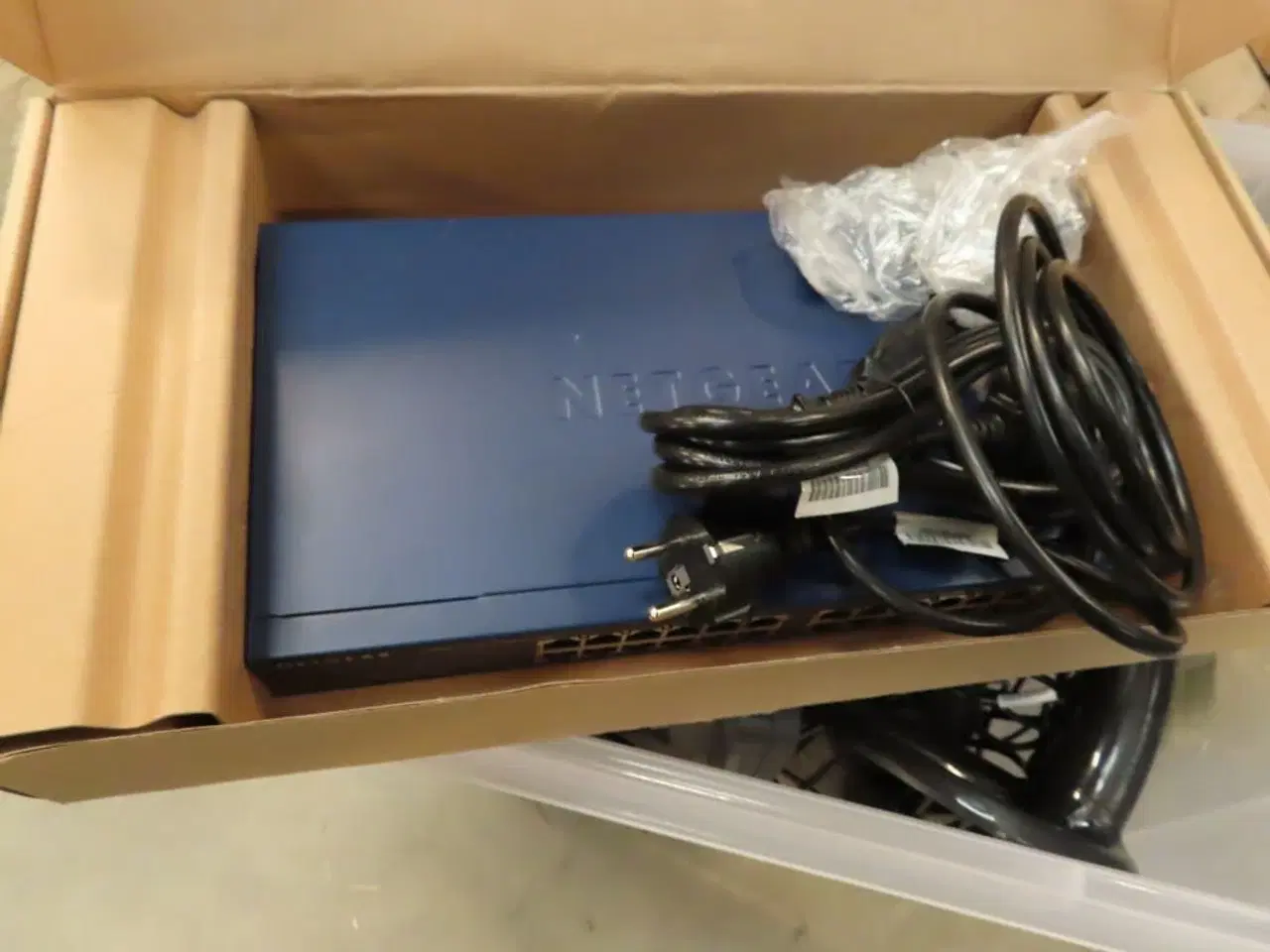 Billede 1 - Kassesystemer samt switch