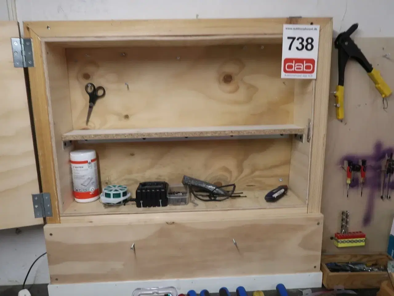 Billede 6 - Arbejdsbord med indhold