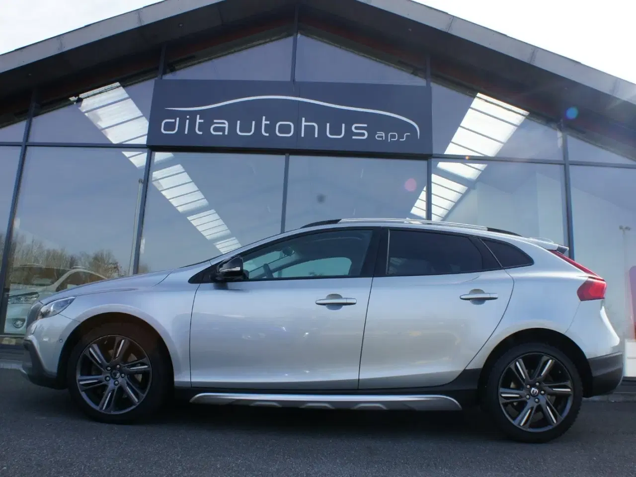 Billede 5 - Volvo V40 2,0 D4 190 R-Design aut.