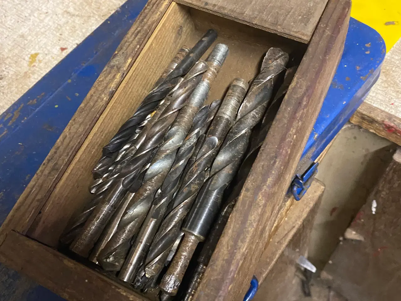 Billede 1 - Diverse bor