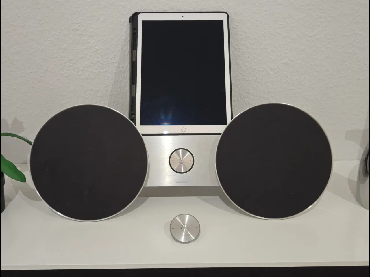 Billede 3 - Bang og Olufsen højtaler. Forskellige tilslutninge