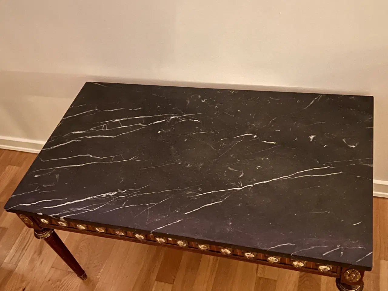 Billede 3 - Antikt spansk marmorbord. 