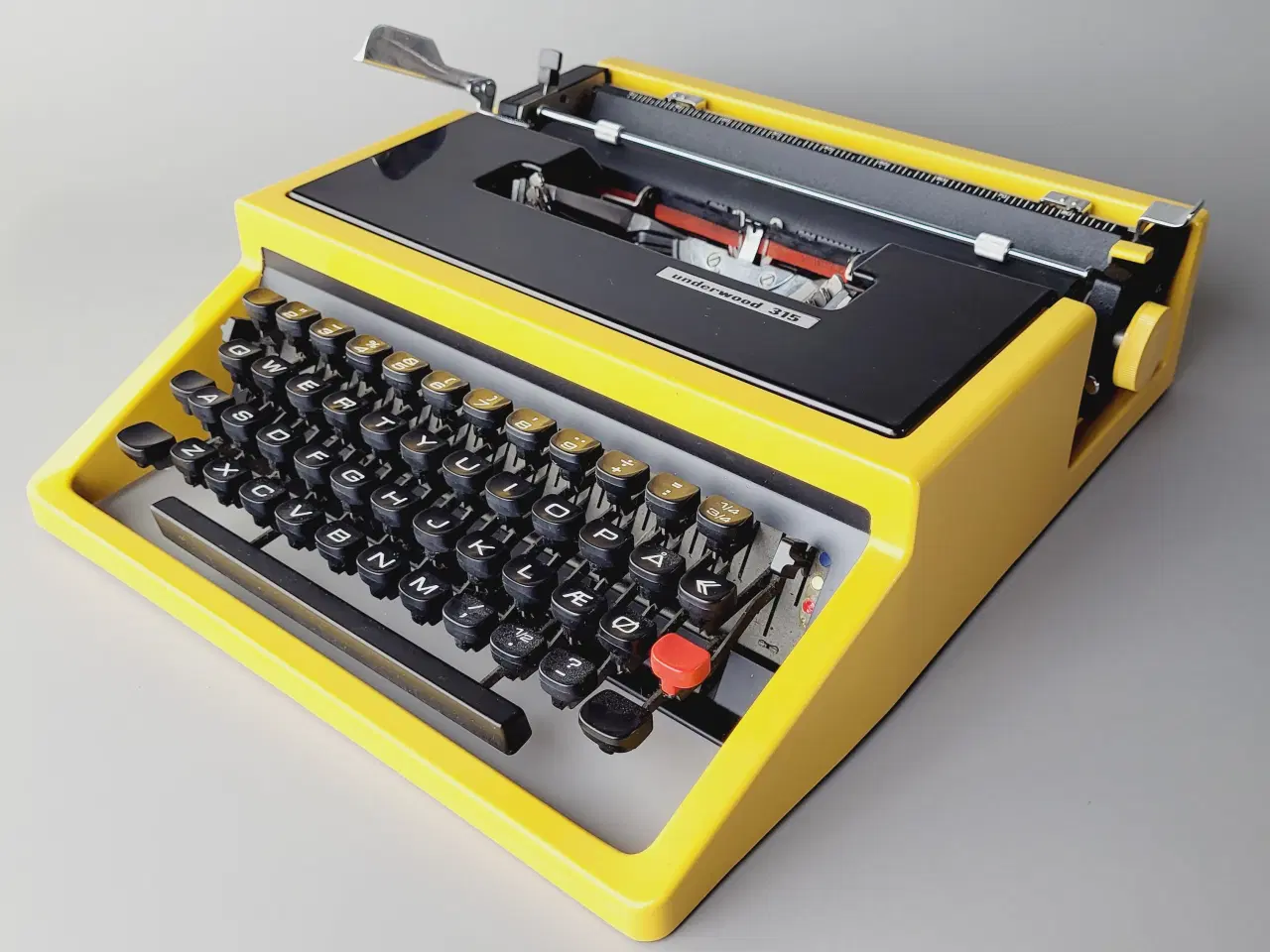 Billede 1 - ⭐️· Vintage Underwood 315 Olivetti i Gul