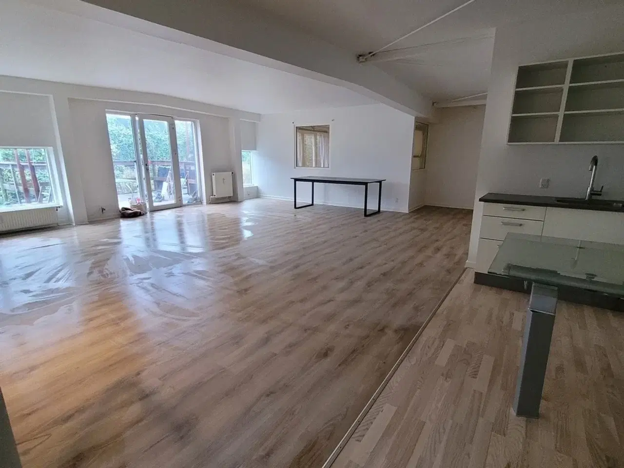 Billede 1 - Flot erhvervs lejlighed