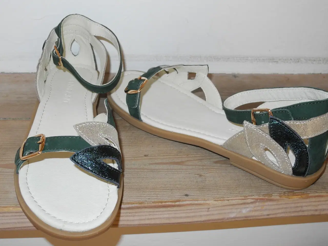 Billede 4 - Helt nye grønne og sølvfarvede En Fant sandaler